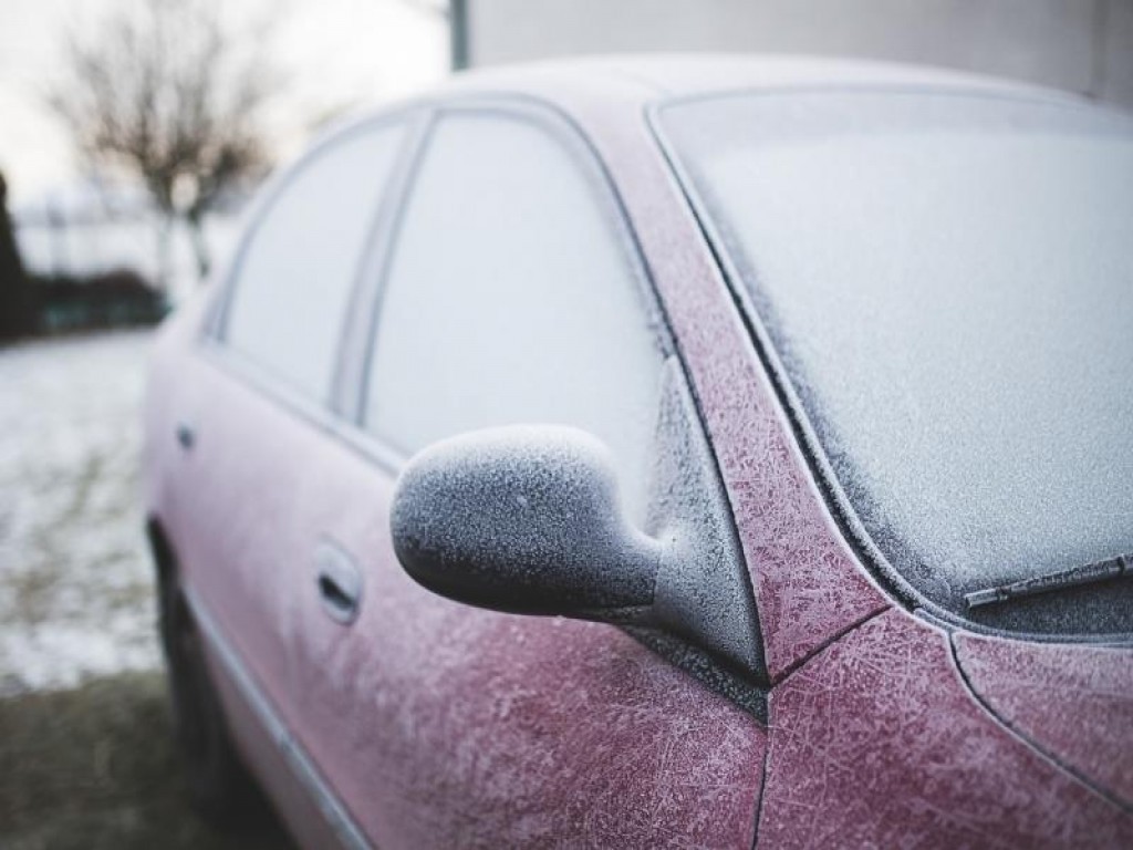 Pela ‘saúde’ do seu carro não faça isto nos dias frios!